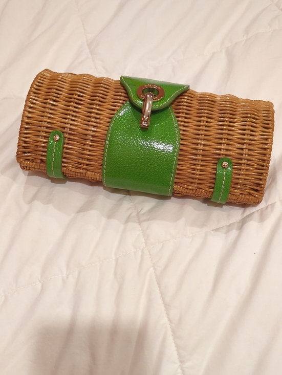 kate spade Handbags - Kate Spade Woven Straw Clutch